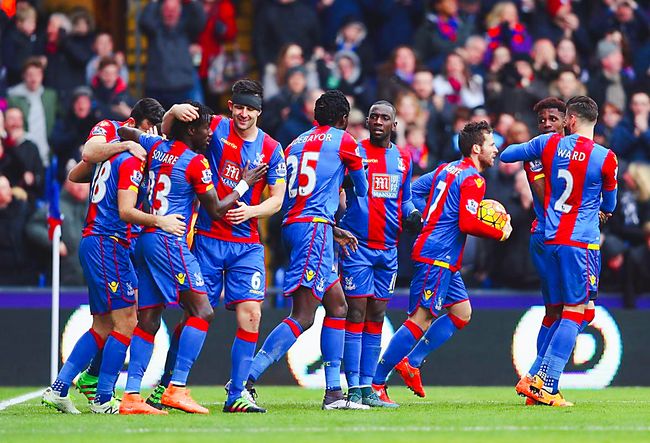 洛杉矶湖人以东契奇38分、11篮板5助攻领跑，太阳迪龙·布鲁克斯33分、吉莱斯皮28分助队反超，双方激烈对决。