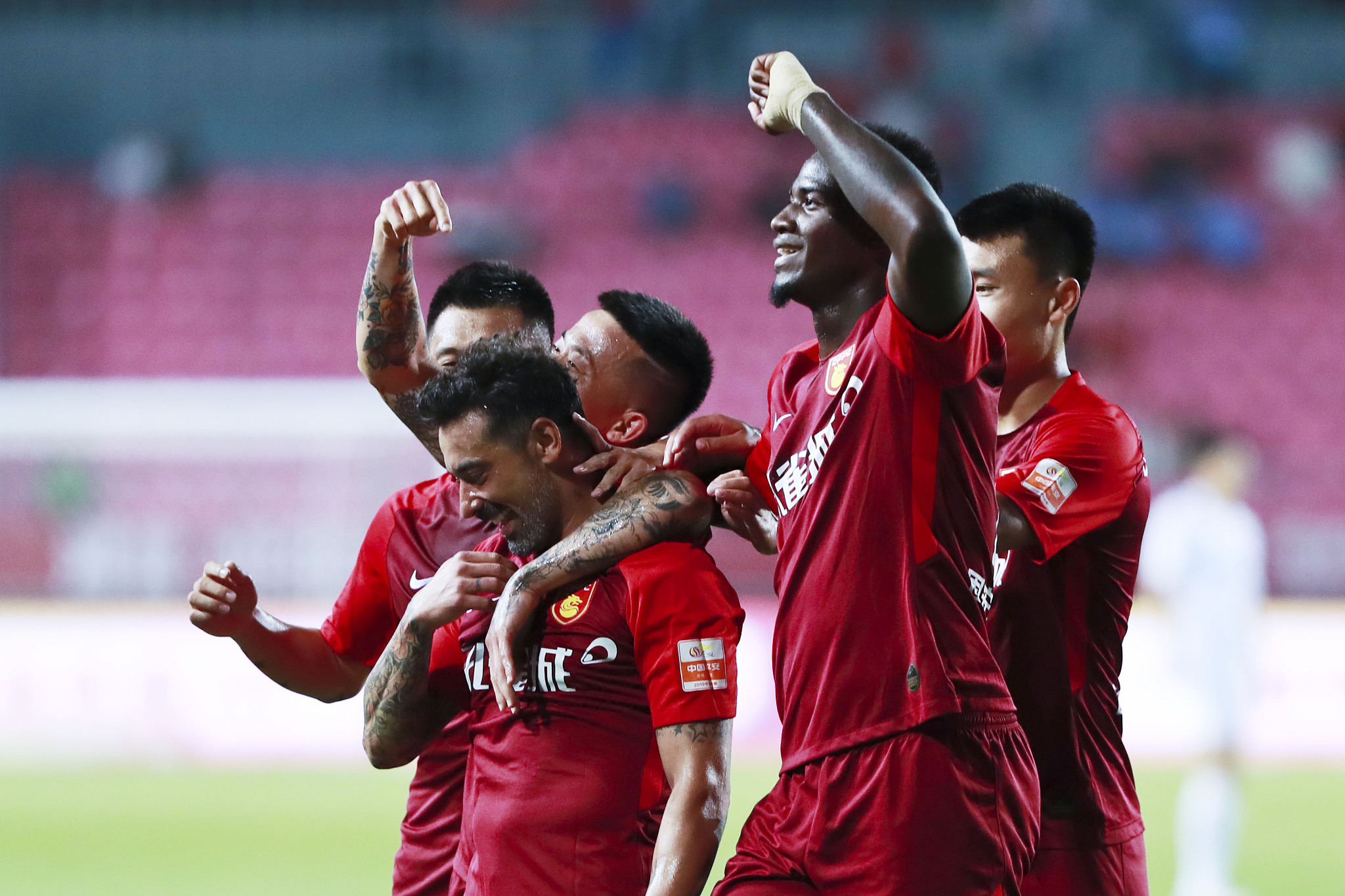 英超战报：福登双响，格瓦迪奥尔破门+送点，曼城3-2利兹联