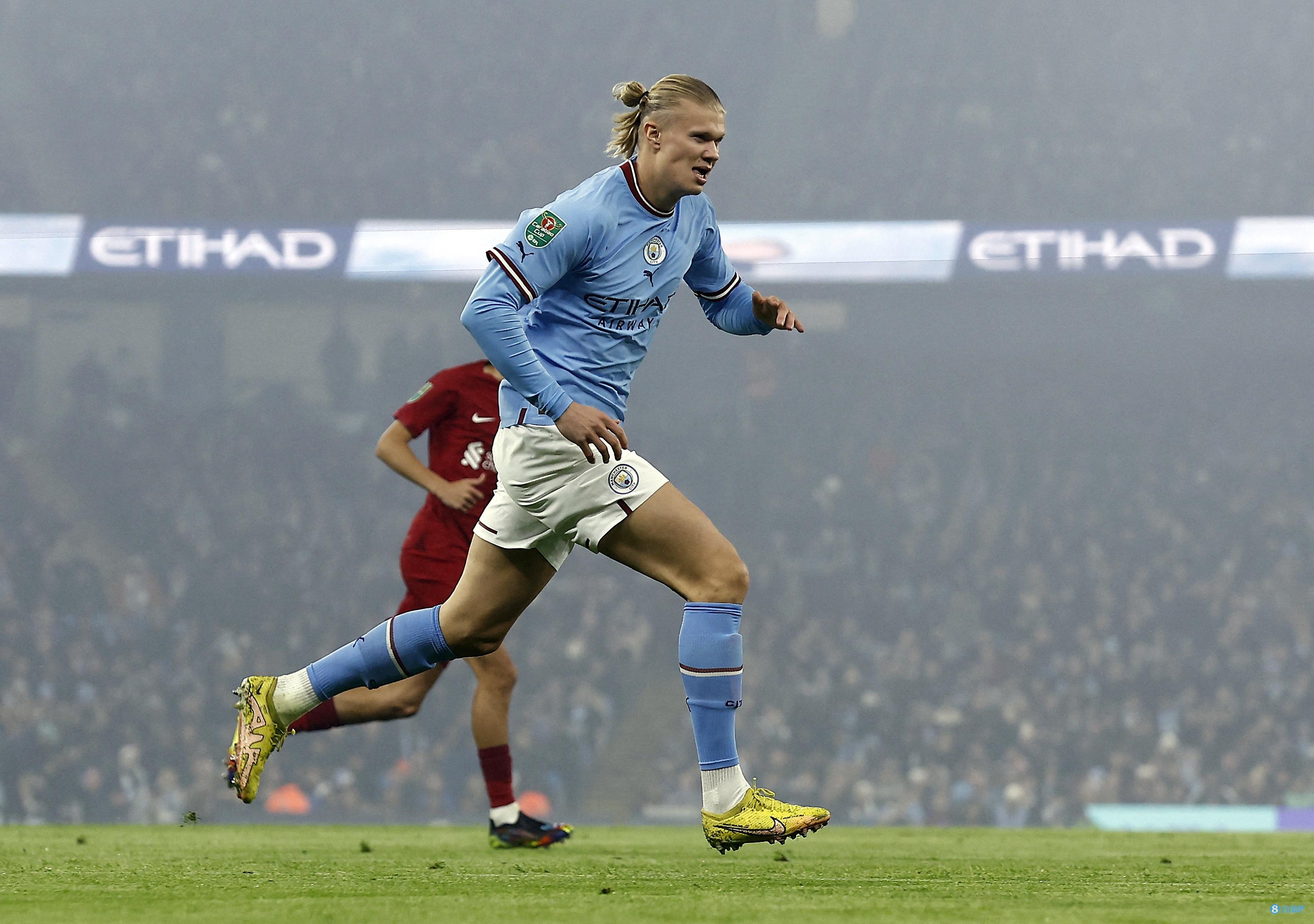 晚邮报：孔蒂向球队发表了一小时讲话，要求球员立即拿出状态