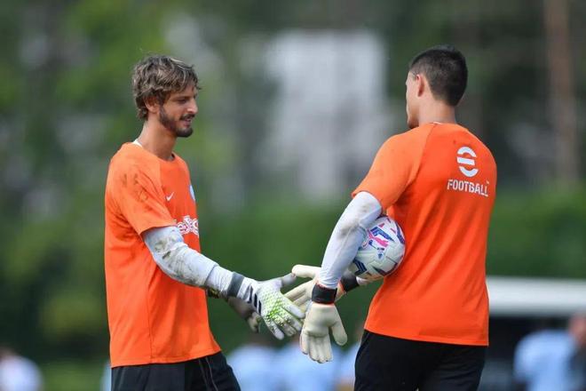 六台嘉宾：阿隆索输曼城就下课，皇马还没官宣是担心欧冠惨败