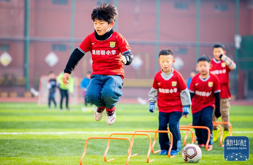 巴黎后卫扎巴尔尼：俄罗斯是恐怖主义国家