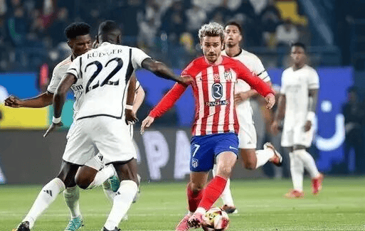 半场战报：米兰0-0拉齐奥，迈尼昂献神扑，红黑军团0射正